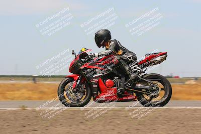media/May-15-2023-TrackDaz (Mon) [[29bc01ea77]]/B Group/220pm (Wheelie Bump)/